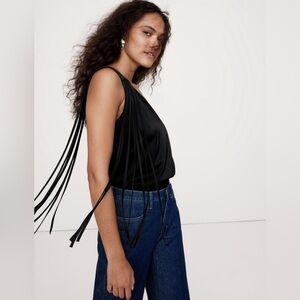 NWT! BANANA REPUBLIC WOMENS BLACK SATIN ONE-SHOULDER FRINGE TOP 💛